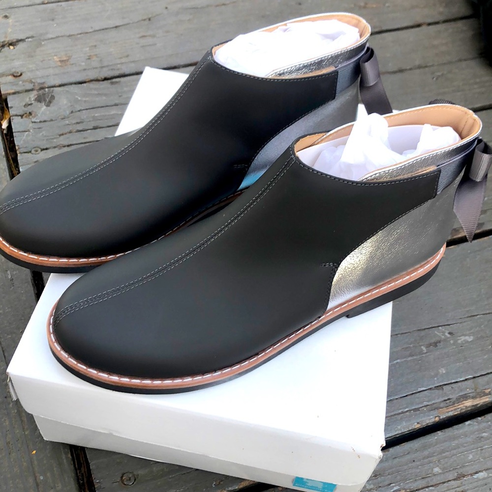Brand new Annabelle Bootie Gray Elephantito boot